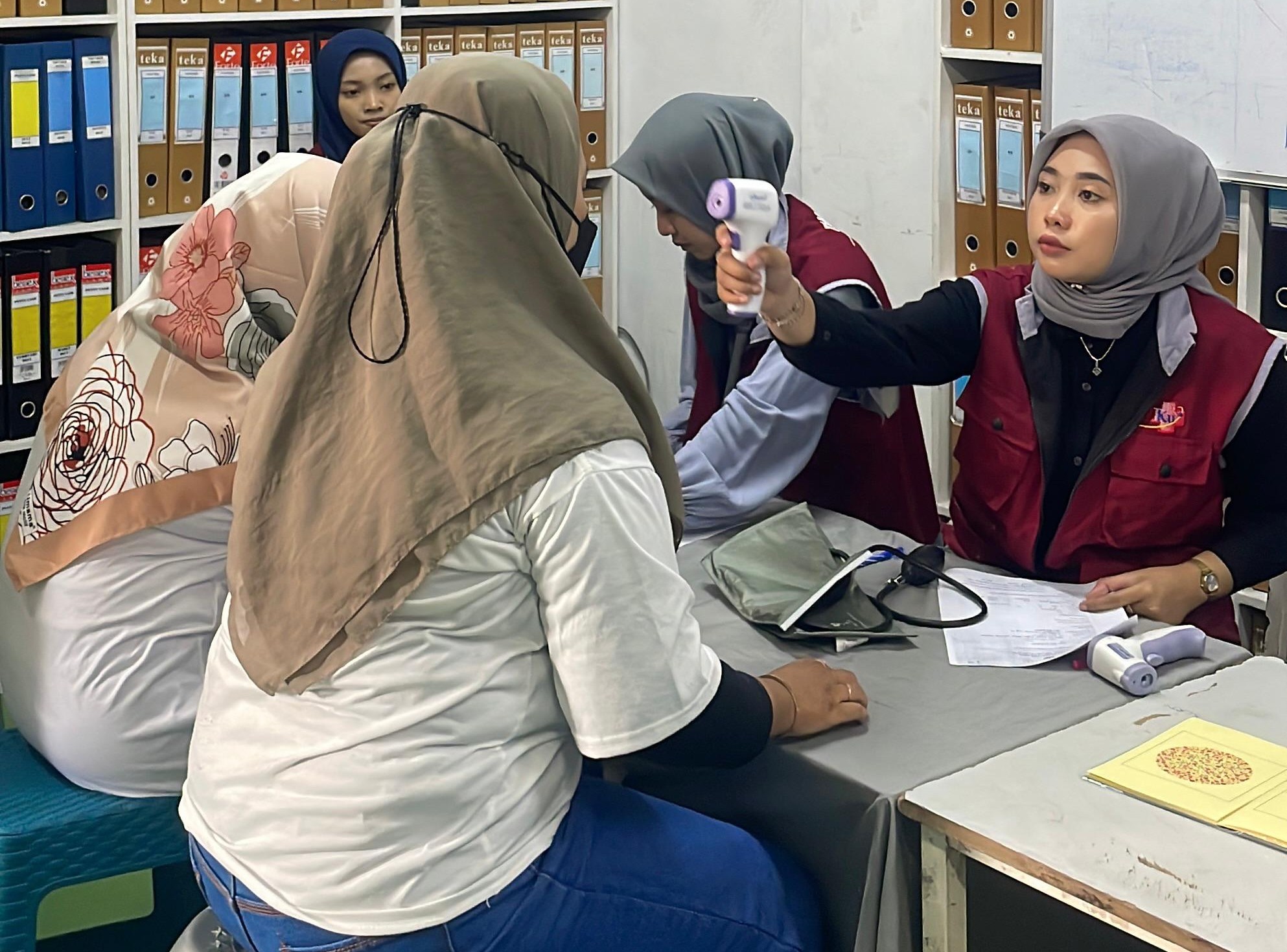 Klinik dr. Arief Wahyu Soekarno Gelar MCU di PT. Rina Jaya Garment: Solusi MCU Perusahaan Tanpa Repot ke Klinik